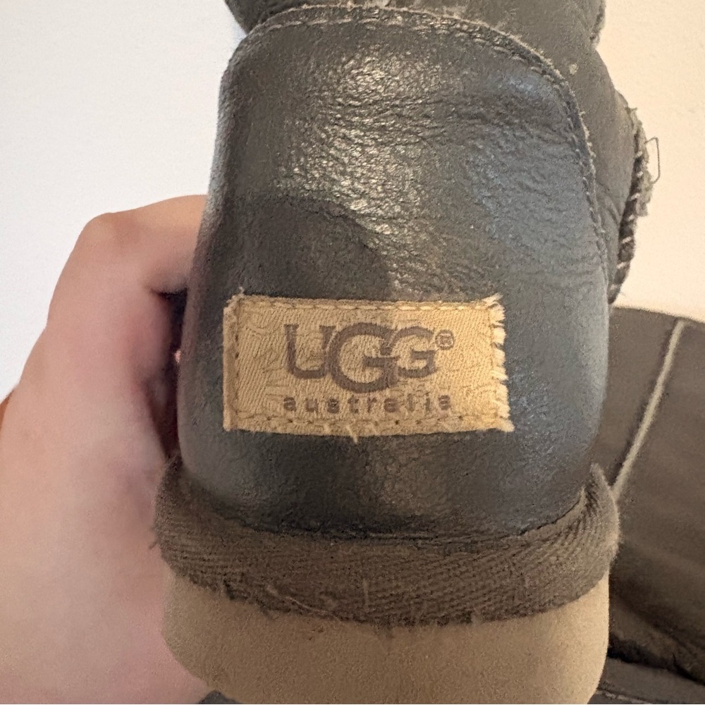 UGG Austrailia tall metallic grey boots from 2010s grey Well Loved in Good shape - Picture 11 of 14